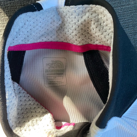 Womens The North Face jacket. Size small - Picture 2 of 3